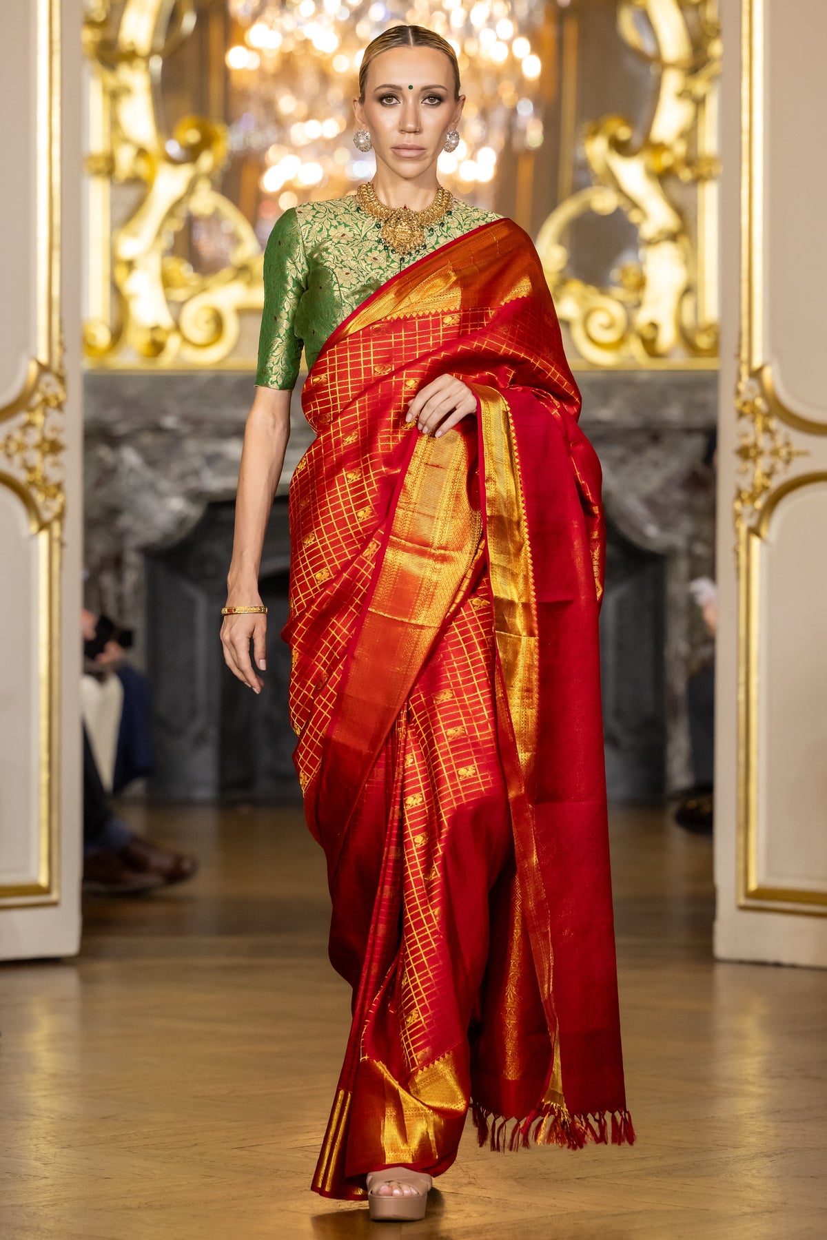 Paris Fashion Show - Orange